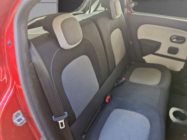 Renault twingo iii 0.9 tce 90 intens edc garantie 12 mois entretiens renault occasion simplicicar le raincy simplicicar...
