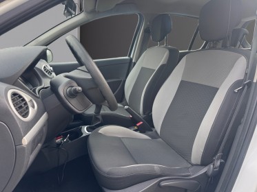 Renault clio iii 1.2l 75ch eco2 expression garantie 12 mois occasion montpellier (34) simplicicar simplicibike france