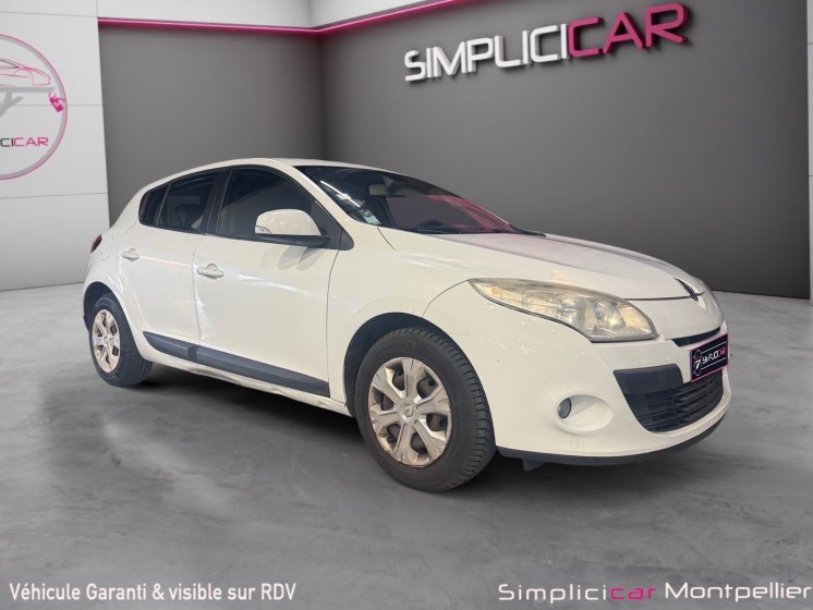 Renault megane iii berline 130ch euro 5 dynamique tce garantie 12 mois occasion montpellier (34) simplicicar simplicibike...