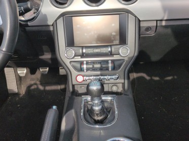 Ford mustang convertible 2.3 ecoboost 317 garantie 12 mois occasion simplicicar saint-omer simplicicar simplicibike france