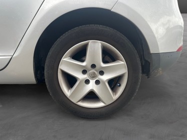 Renault megane iii berline dci 110 fap energy eco2 limited occasion simplicicar lille  simplicicar simplicibike france