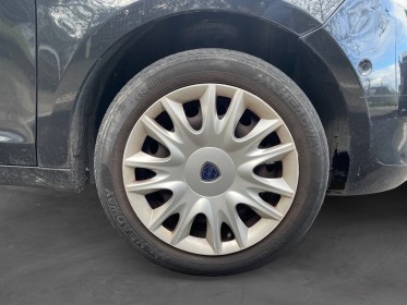 Lancia ypsilon 1.2 8v 69 ch stopstart gold garantie 12mois occasion montpellier (34) simplicicar simplicibike france