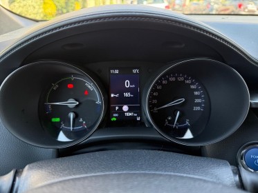 Toyota c-hr hybride my23 simplifiee 2.0l design ultimate véhicule entretenu concession et état comme neuf. occasion cannes...