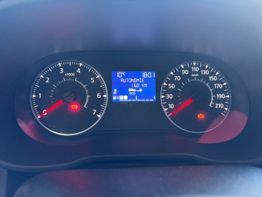 Dacia duster tce 150 fap 4x2 confort faible kilométrage garantie 12 mois occasion simplicicar pertuis  simplicicar...