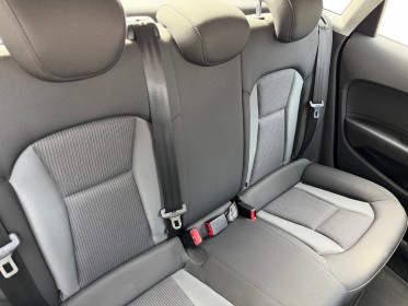 Audi a1 sportback 1.0 tfsi ultra 95 s tronic 7 s line garantie de 12 mois climatisation toit ouvrant occasion simplicicar les...