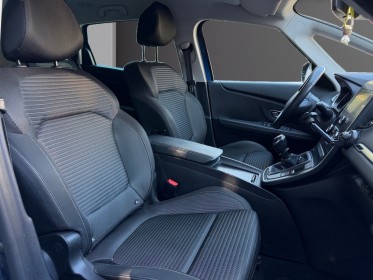 Renault grand scenic 1.7 blue dci 120 ch moteur à chaine 2eme main caméra de recul garantie 12 mois occasion simplicicar...