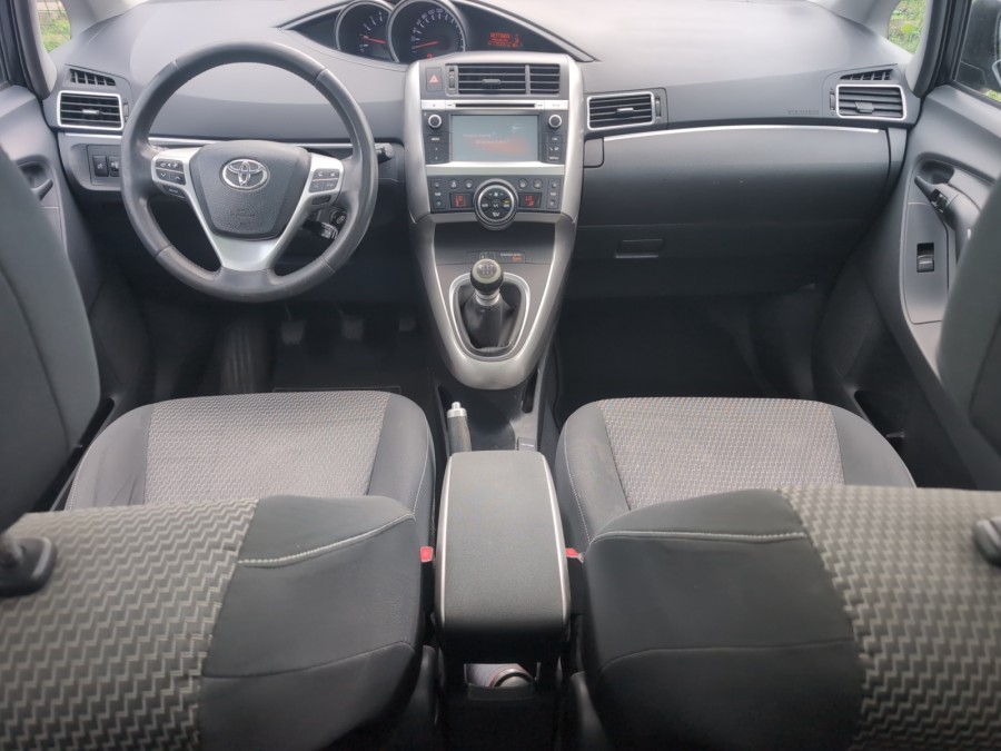 TOYOTA d'occasion VERSO 112 D-4D SKYBLUE de 2015 Brest (29)﻿