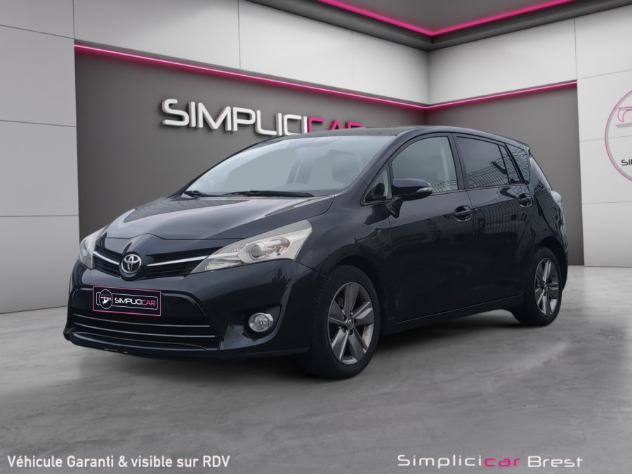 TOYOTA d'occasion VERSO 112 D-4D SKYBLUE de 2015 Brest (29)﻿