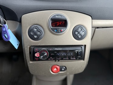 Renault clio iii 1.5 dci 105 luxe privilège occasion simplicicar lagny  simplicicar simplicibike france