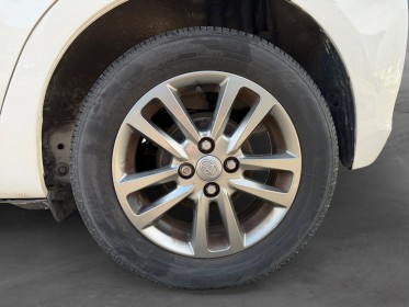 Toyota yaris lca 100 vvt-i dynamic cvt garantie 12 mois occasion simplicicar lyon nord simplicicar simplicibike france