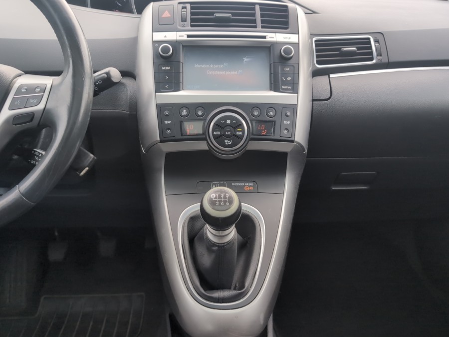 TOYOTA d'occasion VERSO 112 D-4D SKYBLUE de 2015 Brest (29)﻿