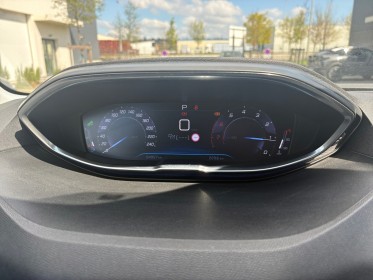 Peugeot 3008 puretech 130ch ss eat8 allure occasion simplicicar lyon nord simplicicar simplicibike france