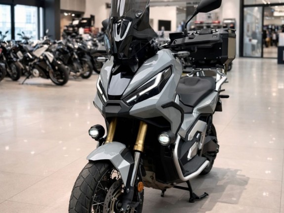 Honda x-adv full options full entretiens garantie 12 mois occasion simplicicar le raincy simplicicar simplicibike france