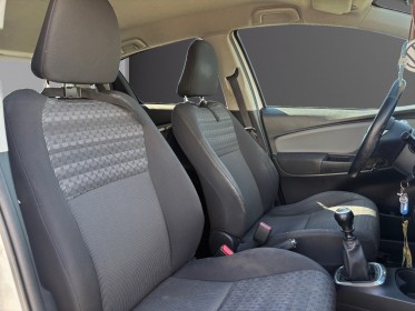 Toyota yaris lca 2016 100 vvt-i design / climatisation / camÉra occasion simplicicar salon de provence simplicicar...