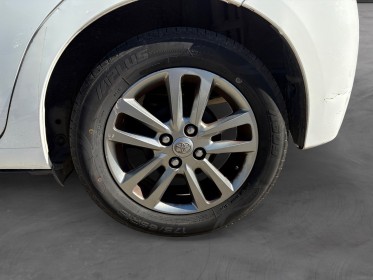 Toyota yaris lca 2016 100 vvt-i design / climatisation / camÉra occasion simplicicar salon de provence simplicicar...