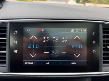 Peugeot 308 130ch bvm6 gt line - attelage - toit panoramique - carplay - complet peugeot occasion simplicicar rennes...