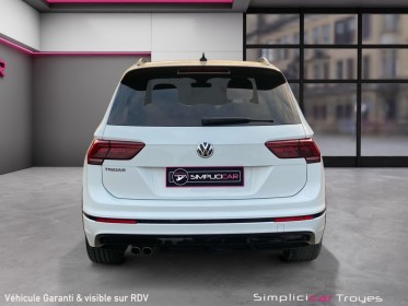 Volkswagen tiguan 2.0 tdi 150 dsg7 black r-line toit ouvrant caméra de recul dcc garantie 12 mois occasion barberey...