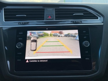Volkswagen tiguan 2.0 tdi 150 dsg7 black r-line toit ouvrant caméra de recul dcc garantie 12 mois occasion barberey...