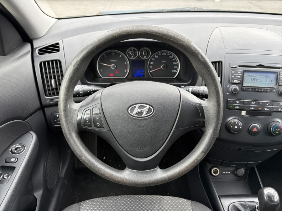 HYUNDAI d'occasion I30 1.6 CRDI 90 PACK EVIDENCE BLUE DRIVE de 2011