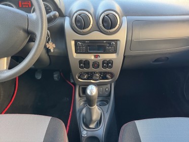 Dacia duster 1.6 16v 105 4x2 lauréate plus gpl climatisation vitres électriques garantie 12 mois occasion barberey...