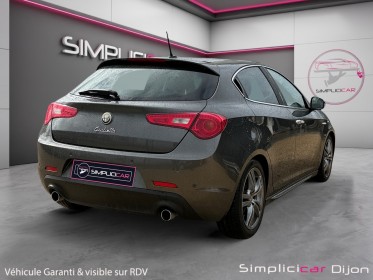 Alfa romeo giulietta 2.0 jtdm 150 ch ss trofeo toit ouvrant 2ème main garantie 12 mois occasion simplicicar dijon...
