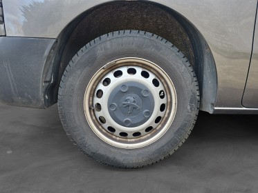 Peugeot expert fourgon 2.0hdi 120ch eat8 standard / 1ere main / tva recuperable / camera / carplay / keyless-go. occasion...