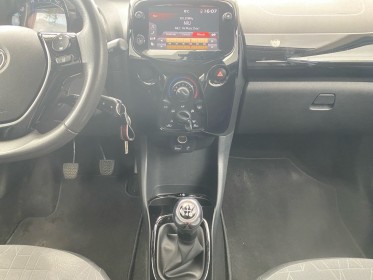 Toyota aygo my20 1.0 vvt-i 75 x-clusiv suivi toyota caméra de recul carplay garantie 12 mois occasion barberey simplicicar...