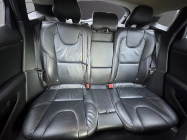 Volvo v40 cross country d3 150 ch momentum geartronic || garantie 12 mois || occasion osny simplicicar simplicibike france