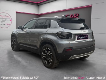 Jeep avenger 115kw 4x2 first edition caméra de recul garantie 12 mois occasion simplicicar lyon nord simplicicar...