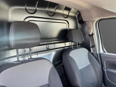 Renault kangoo express 1.5 dci 90 e6 extra r-link clim gps carte grise incluse utilitaire avec aménagement intérieur......