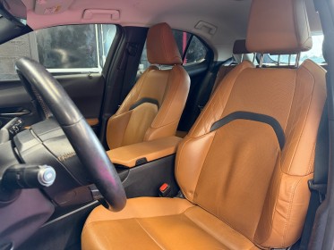Lexus ux250h luxe plus caméra de recul détecteur angle mort régulateur de vitesse line assist garantie 12 mois occasion...