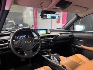 Lexus ux250h luxe plus caméra de recul détecteur angle mort régulateur de vitesse line assist garantie 12 mois occasion...