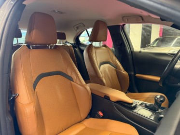 Lexus ux250h luxe plus caméra de recul détecteur angle mort régulateur de vitesse line assist garantie 12 mois occasion...