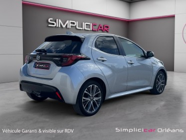 Toyota yaris hybride my21 iconic 116ch carplay toit pano radars av/ar caméra ar garantie 12 mois occasion simplicicar...