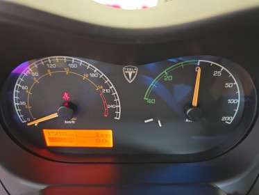 Tesla roadster 56 kwh autonomie environ 300 km pas de malus révisée garantie 12 mois occasion simplicicar vichy simplicicar...