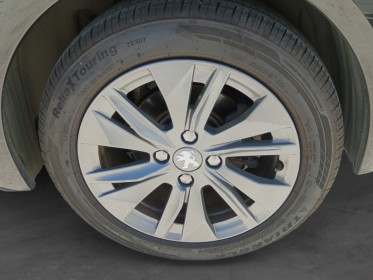 Peugeot 208 electrique 50 kwh 136ch allure pack occasion réunion ville st pierre simplicicar simplicibike france