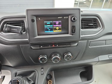 Renault master fourgon gn f3300 l2h2 dci 135 grand confort occasion osny simplicicar simplicibike france