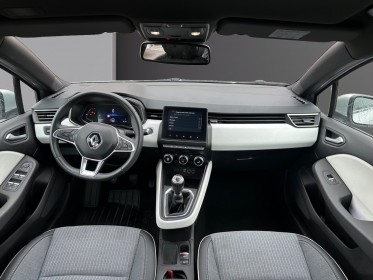 Renault clio v intens 1.5 115ch diesel - premiere main - faible km - occasion simplicicar compiegne simplicicar simplicibike...