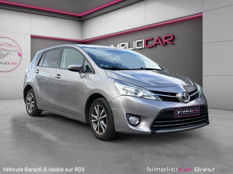 Toyota verso lca 112 d-4d 7pl fap skyview - garantie 12 mois occasion simplicicar brest simplicicar simplicibike france