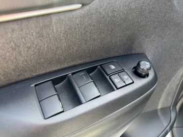 Toyota yaris hybride my25 116h dynamic garantie 12 mois occasion simplicicar vienne simplicicar simplicibike france