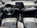 Toyota c-hr hybride my20 1.8l distinctive carplay caméra de recul garantie toyota occasion simplicicar poitiers simplicicar...