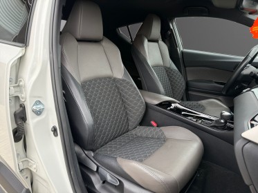 Toyota c-hr hybride my20 1.8l distinctive carplay caméra de recul garantie toyota occasion simplicicar poitiers simplicicar...