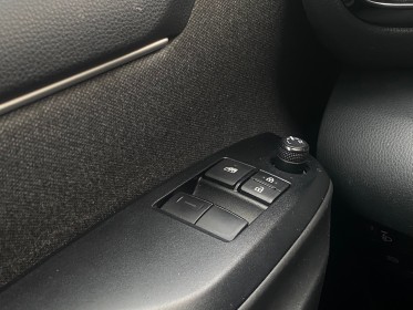 Toyota yaris hybride my22 116h design - sièges chauffants - volant chauffant - caméra de recul occasion simplicicar lagny ...