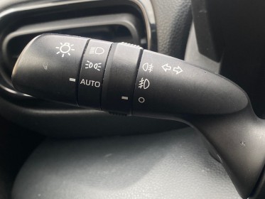 Toyota yaris hybride my22 116h design - sièges chauffants - volant chauffant - caméra de recul occasion simplicicar lagny ...