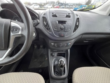 Ford tourneo courier 1.5 td 75 ch  titanium occasion simplicicar limoges  simplicicar simplicibike france