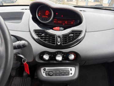 Renault twingo ii 1.2 lev 16v 75ch eco2 purple/ idéal jeune permis occasion simplicicar orgeval  simplicicar simplicibike...