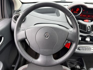 Renault twingo ii 1.2 lev 16v 75ch eco2 purple/ idéal jeune permis occasion simplicicar orgeval  simplicicar simplicibike...