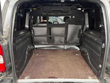 Citroen berlingo taille m bluehdi 130ch ss eat8 shine/ 5 places/ caméra de recul occasion simplicicar orgeval  simplicicar...