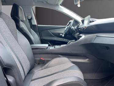 Peugeot 3008 130ch eat8 allure gps gripcontrol angles-mort sièges chauffants garantie 12 mois occasion simplicicar genevois...