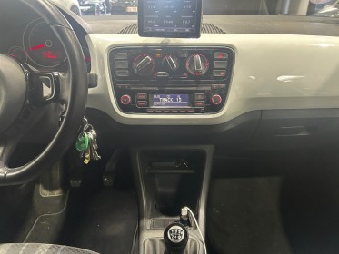 Volkswagen up up 1.0 60 bluemotion technology up! club - garantie 12 mois occasion simplicicar lyon ouest simplicicar...